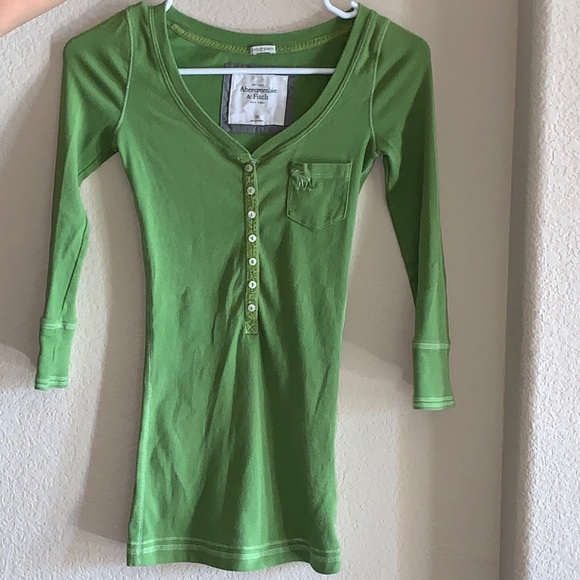 Abercrombie & Fitch Tops - Abercrombie & Fitch green V-neck shirt